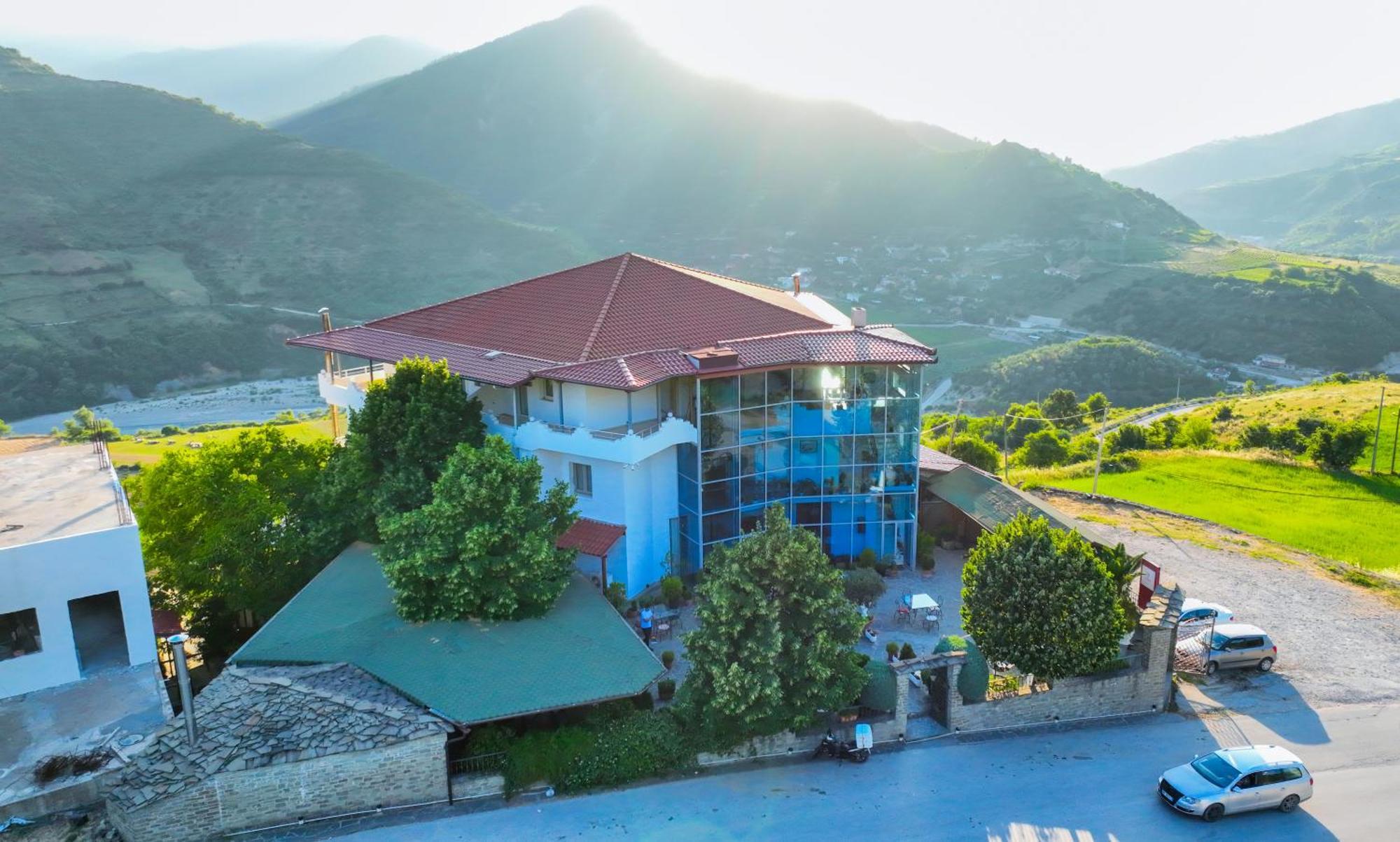 Hotel Kanione Cerenisht 外观 照片