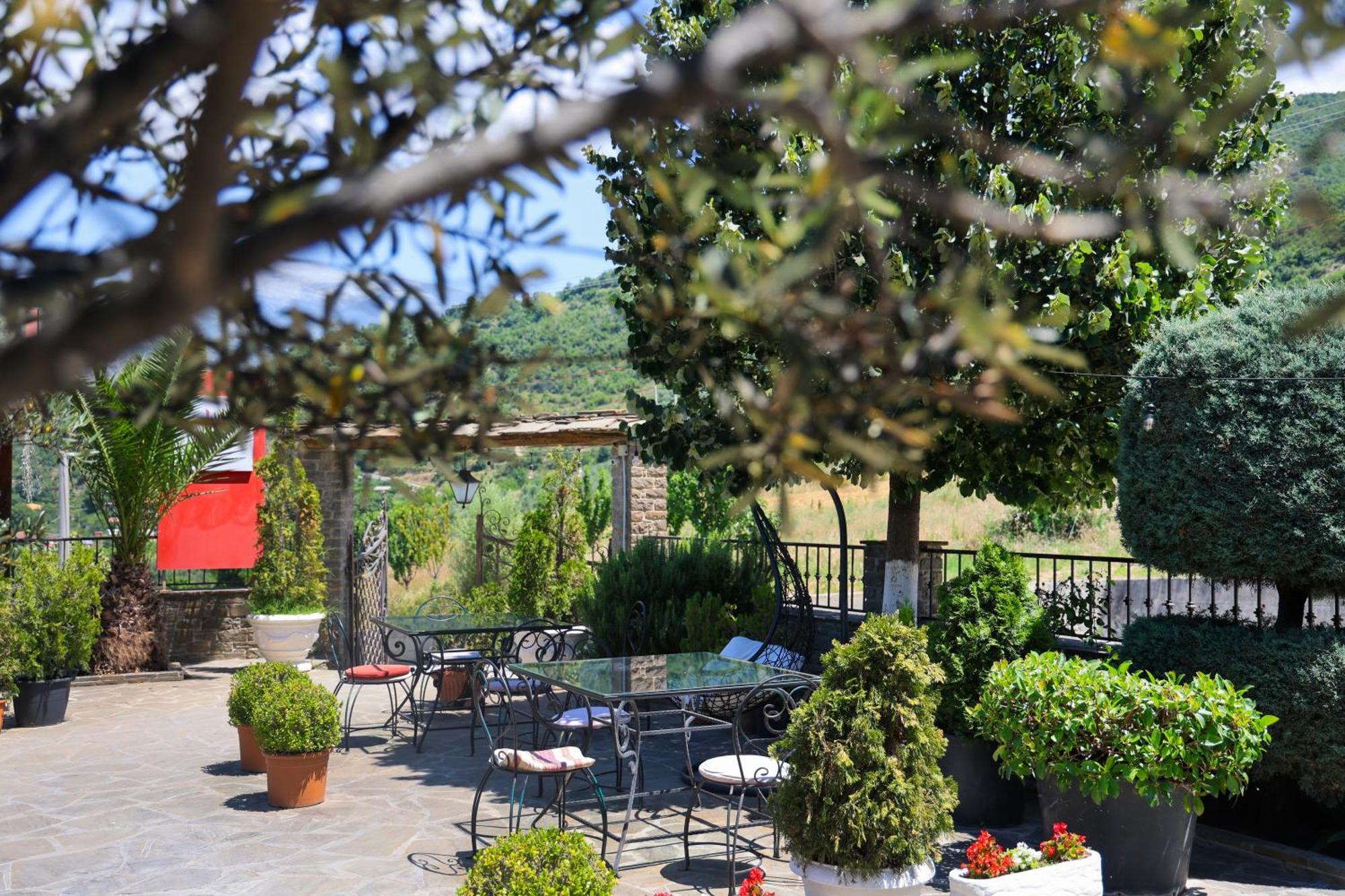 Hotel Kanione Cerenisht 外观 照片