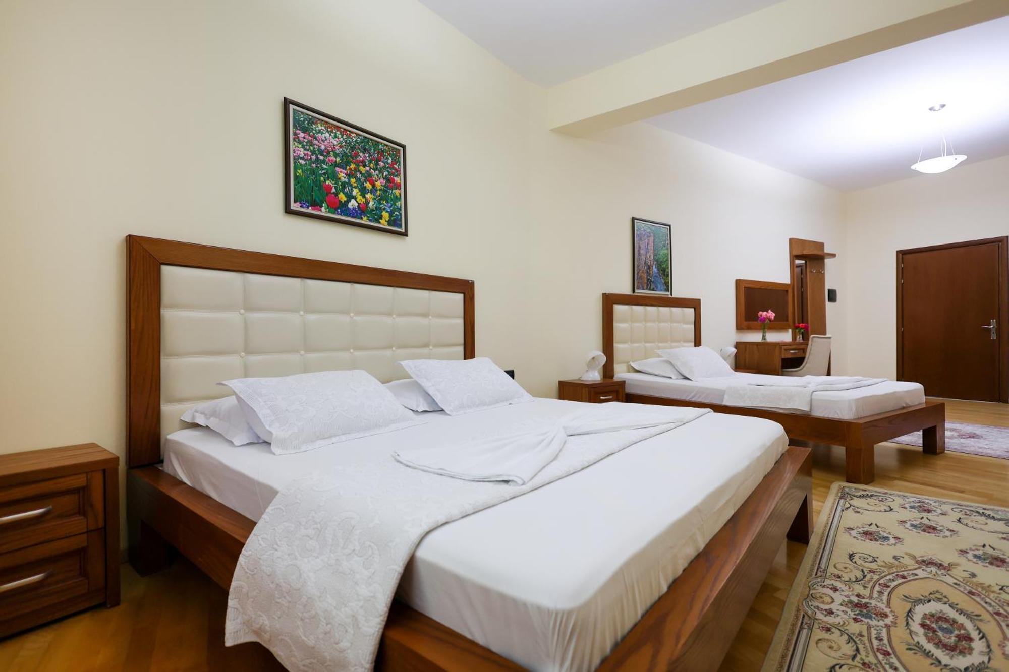 Hotel Kanione Cerenisht 外观 照片