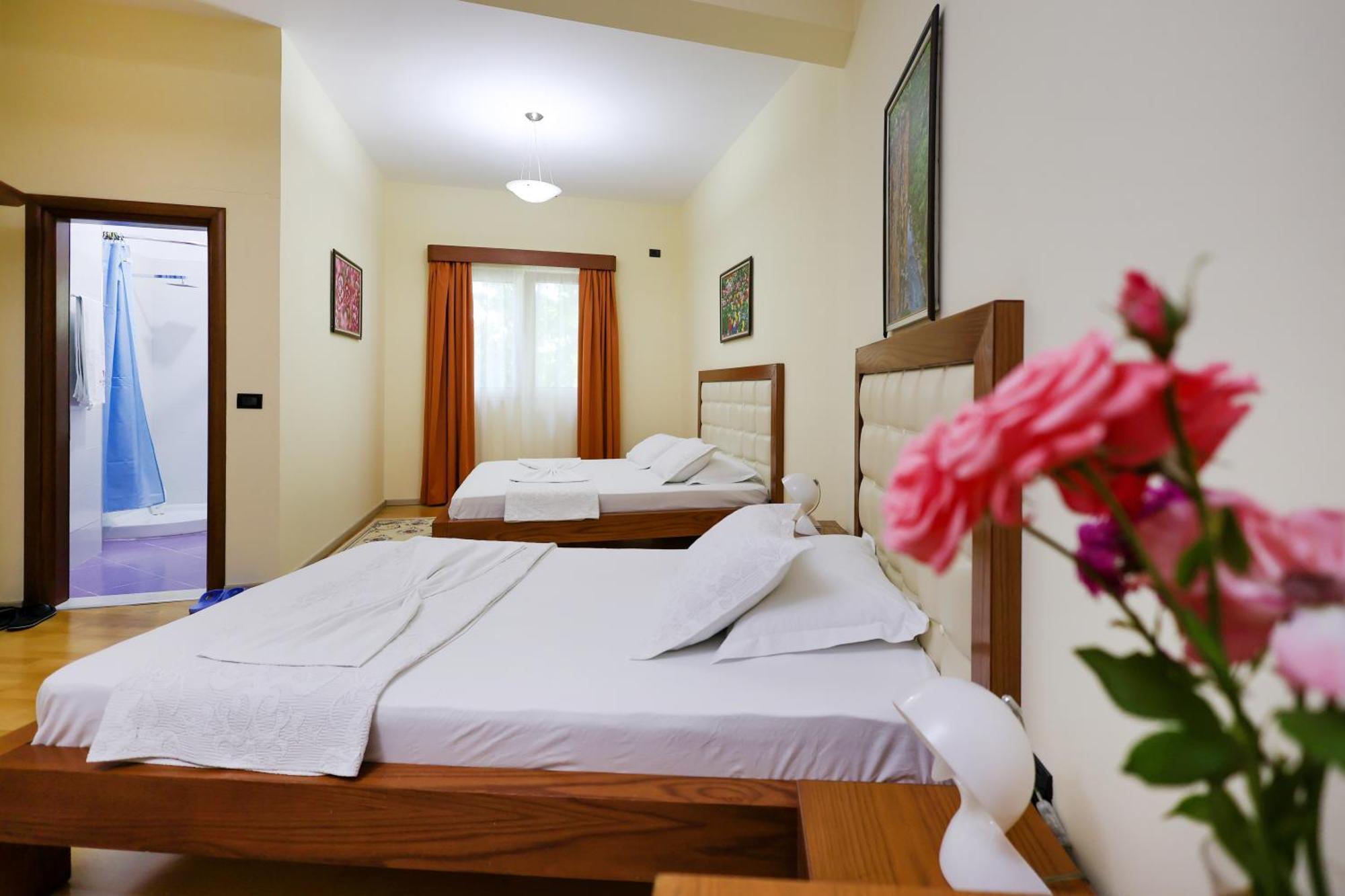 Hotel Kanione Cerenisht 外观 照片
