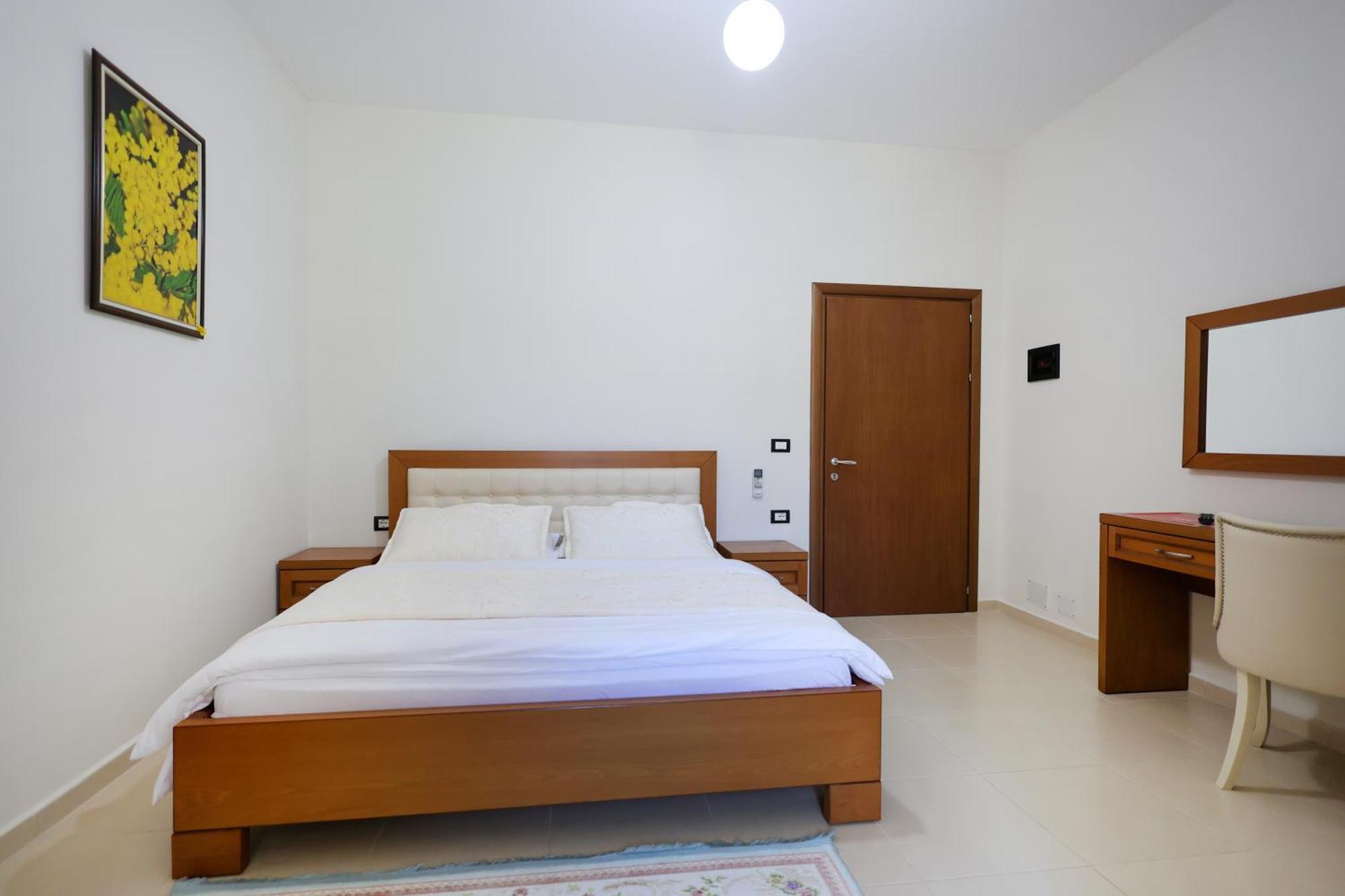 Hotel Kanione Cerenisht 外观 照片