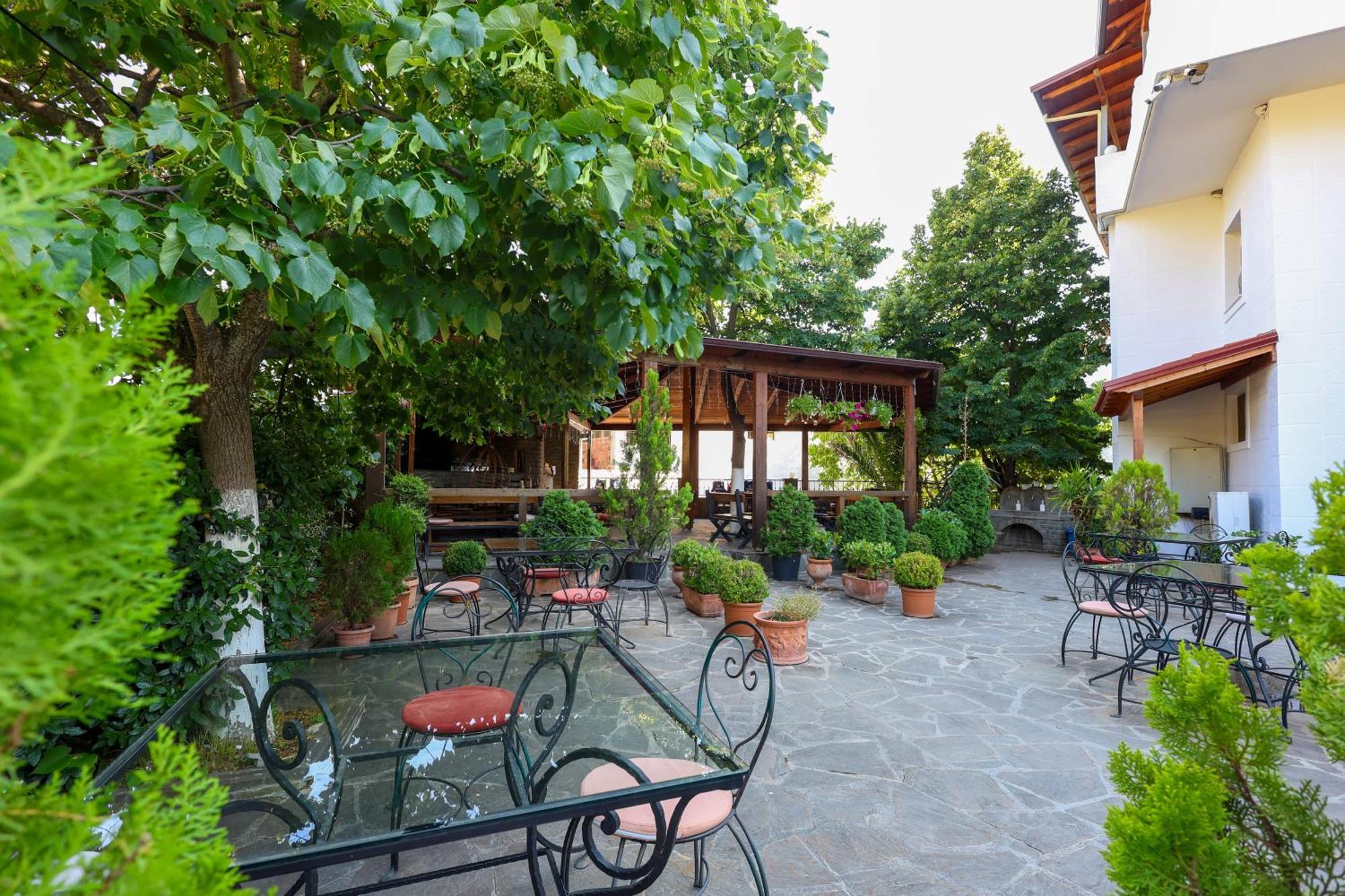 Hotel Kanione Cerenisht 外观 照片