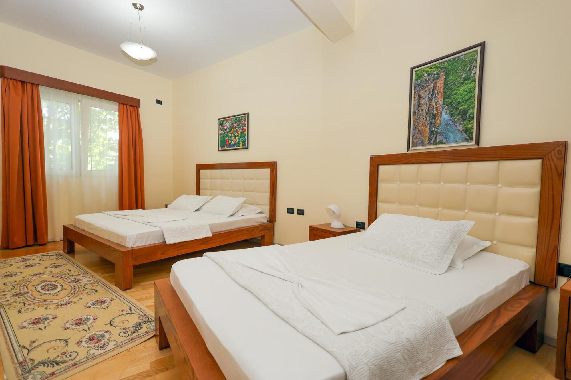Hotel Kanione Cerenisht 外观 照片